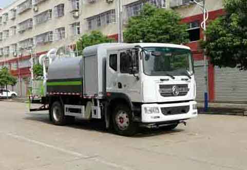 中威东风D9多功能抑尘车